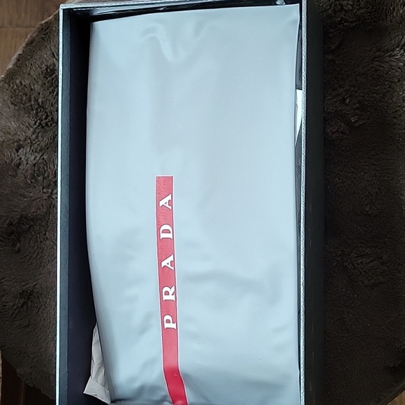 Prada pumps - Picture 3 of 9